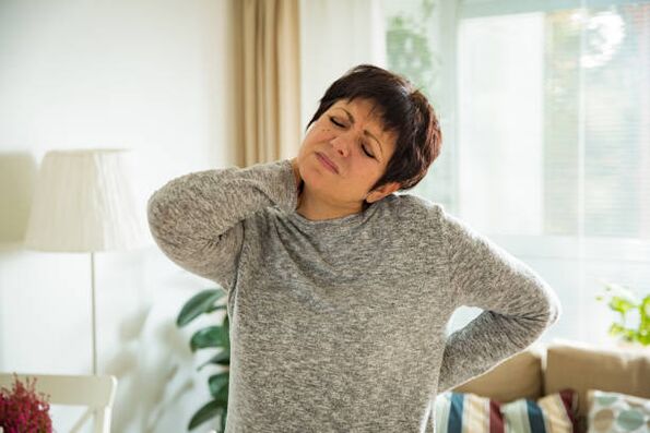 naisel on lülisamba kaelaosa osteokondroos